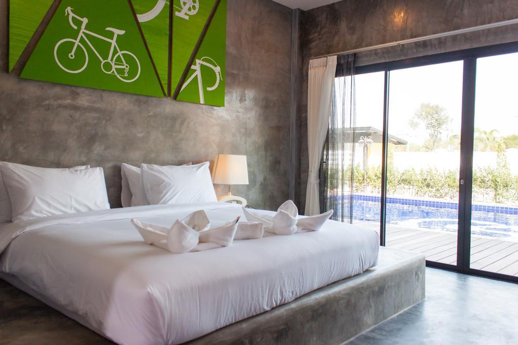 The Bike Loft Family Hostel Huahin Kültér fotó