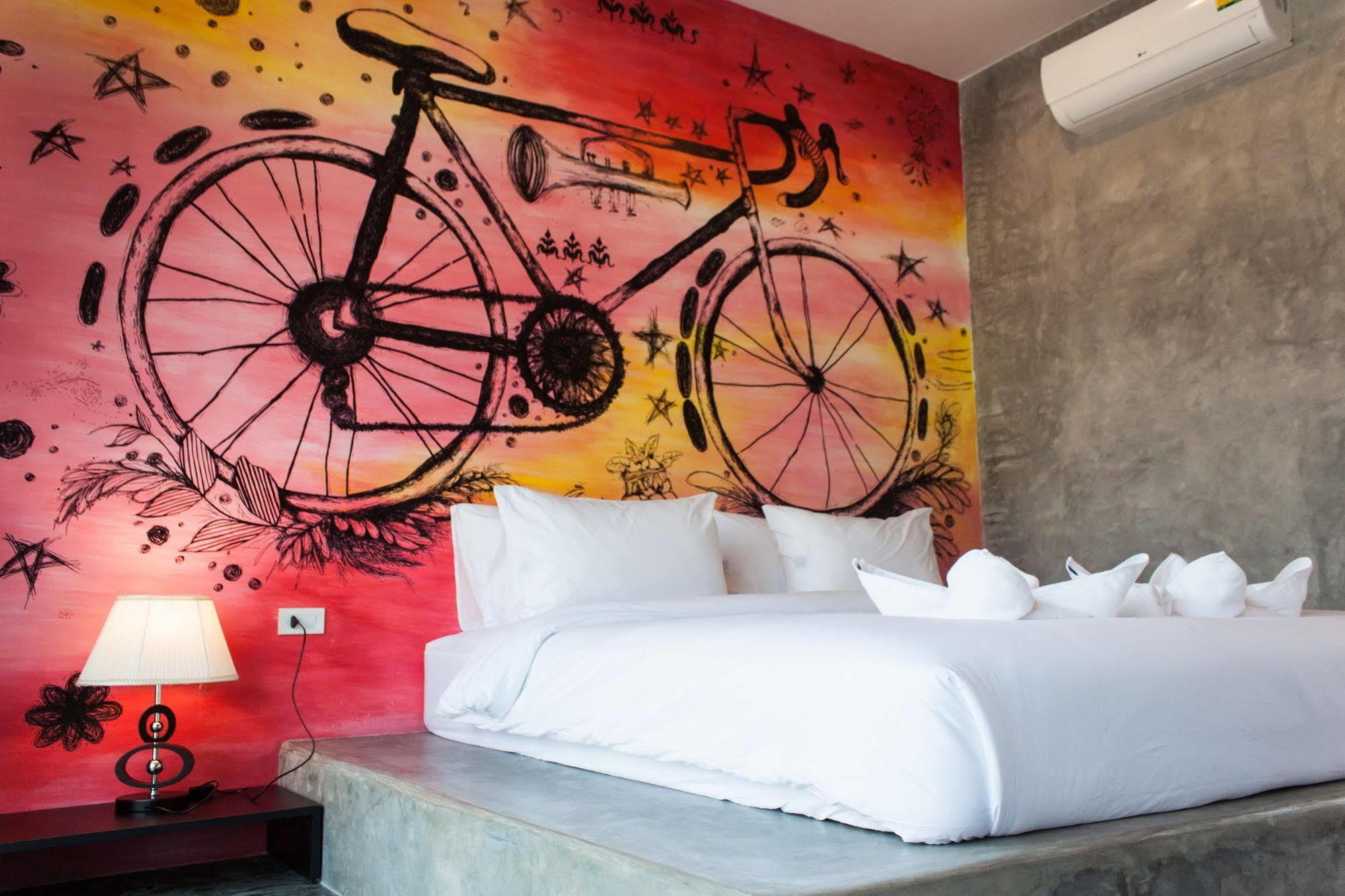 The Bike Loft Family Hostel Huahin Kültér fotó